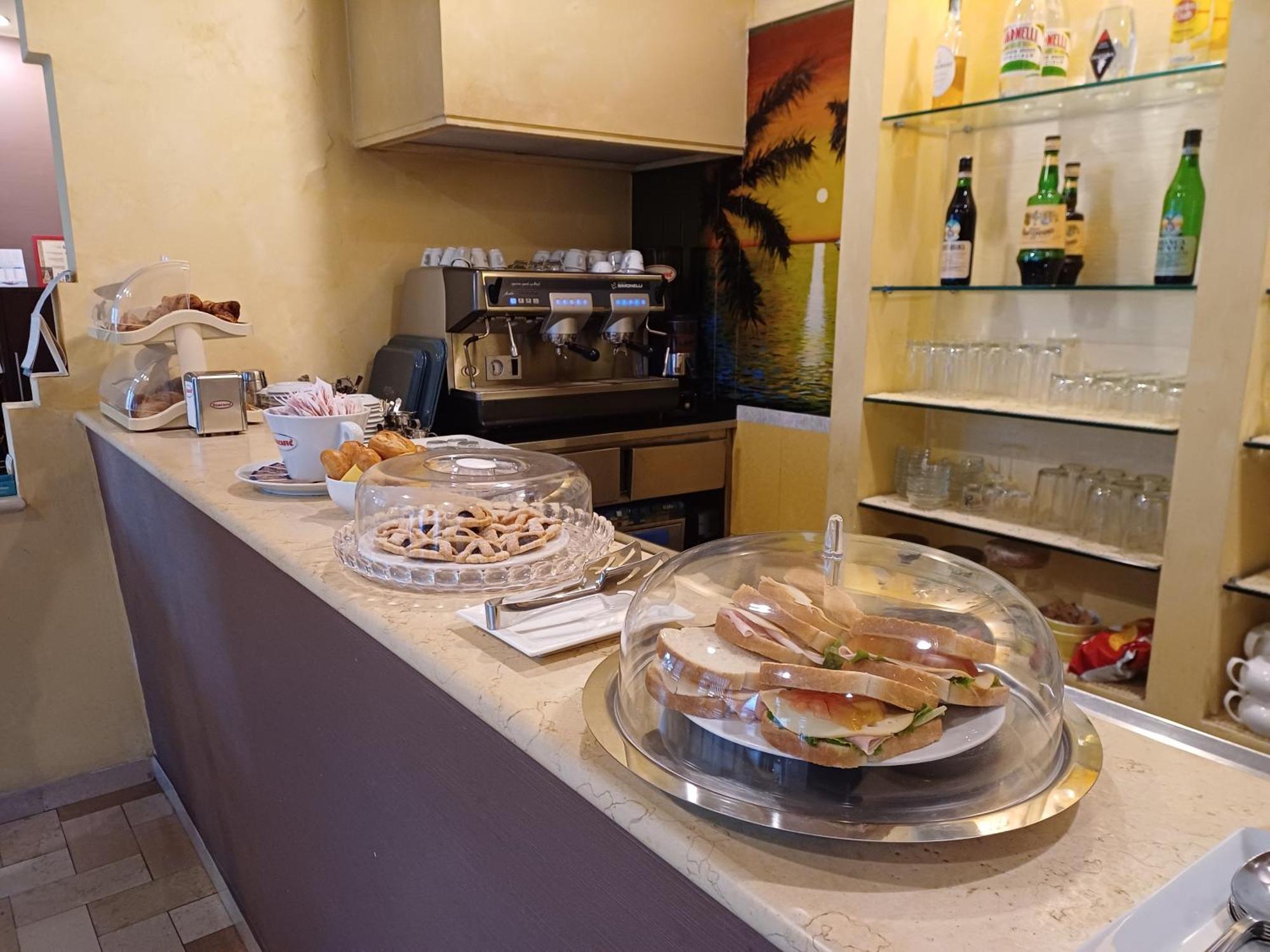 Hotel Promenade 포르토 산텔피디오 외부 사진