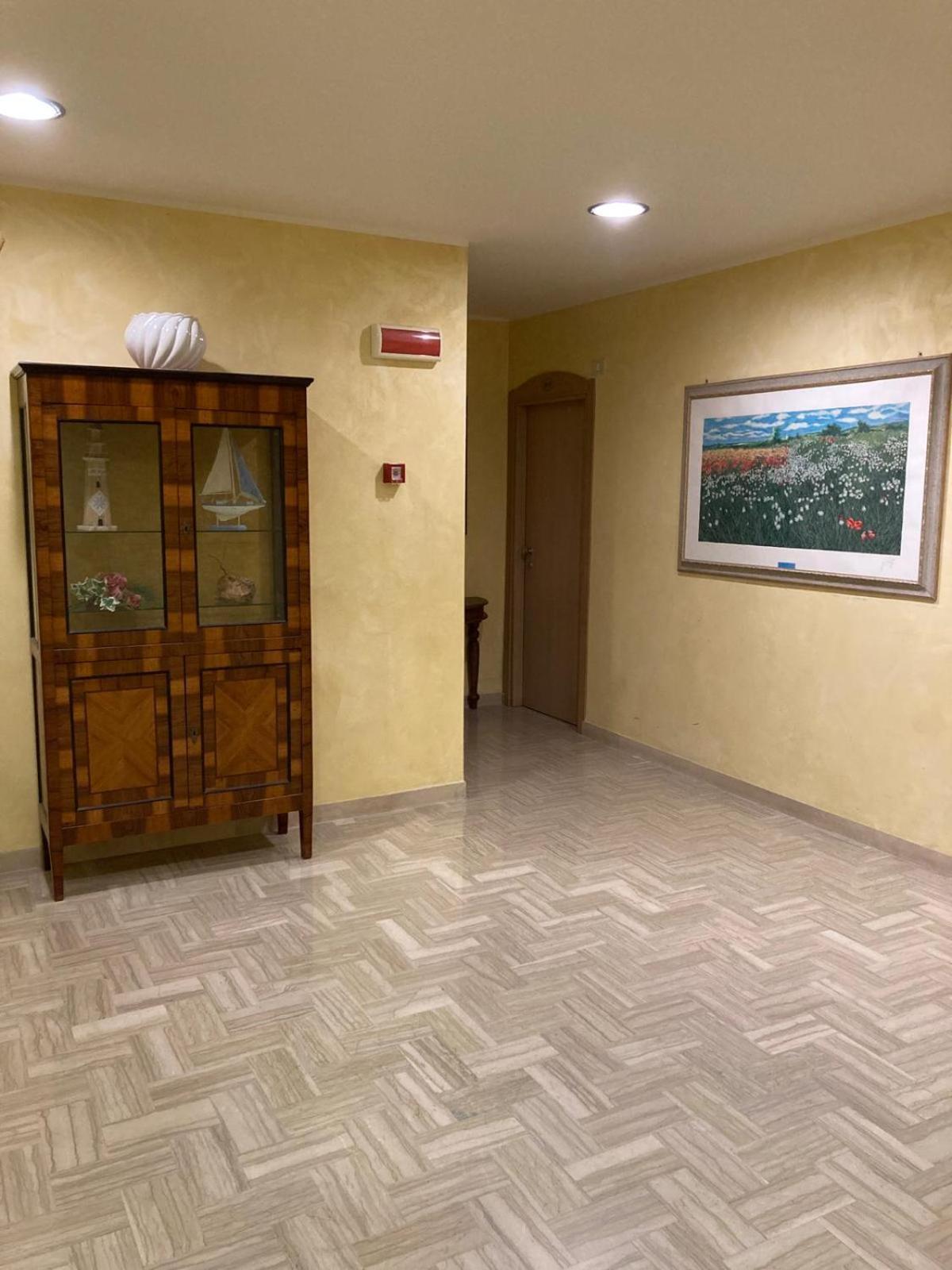 Hotel Promenade 포르토 산텔피디오 외부 사진